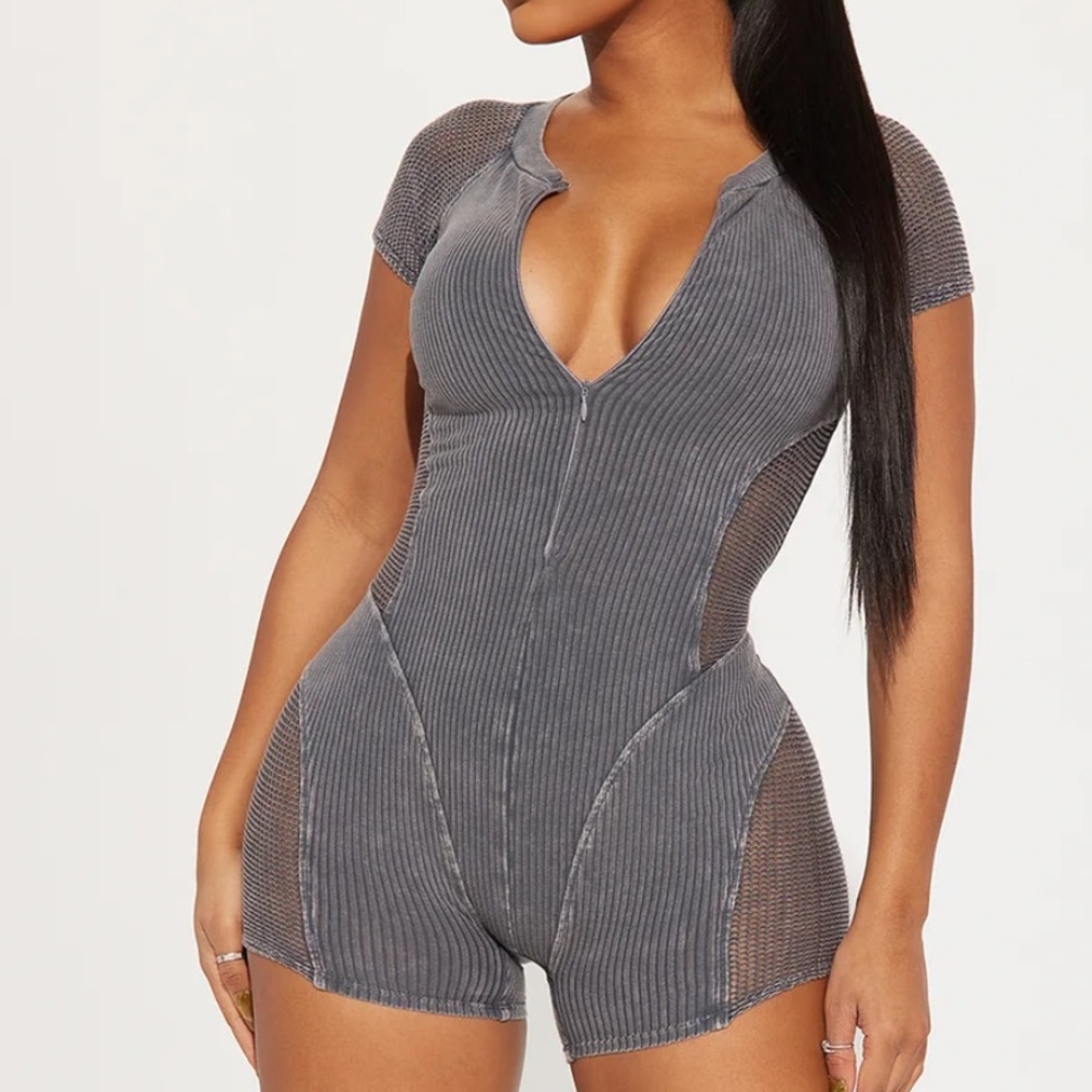 Chic Gray Ribbed Bodysuit - Picture 2 of 6